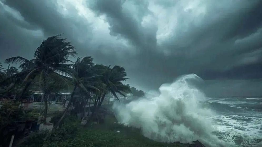 বজ্রবৃষ্টির পূর্বাভাস সারাদেশে , সমুদ্র বন্দরে ৩ নম্বর সতর্ক সংকেত